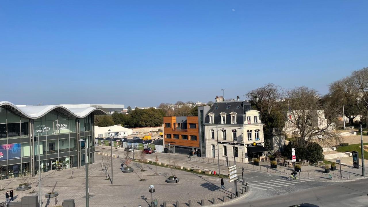 Appartement Porte Mars Reims Exteriör bild